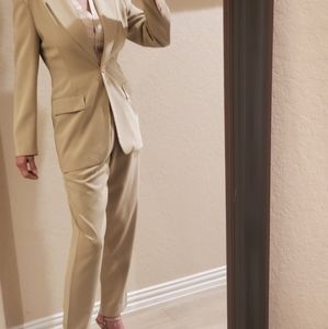 VOTRE NOM TAN PARIS PANTSUIT, SIZE 1 JACKET AND 42